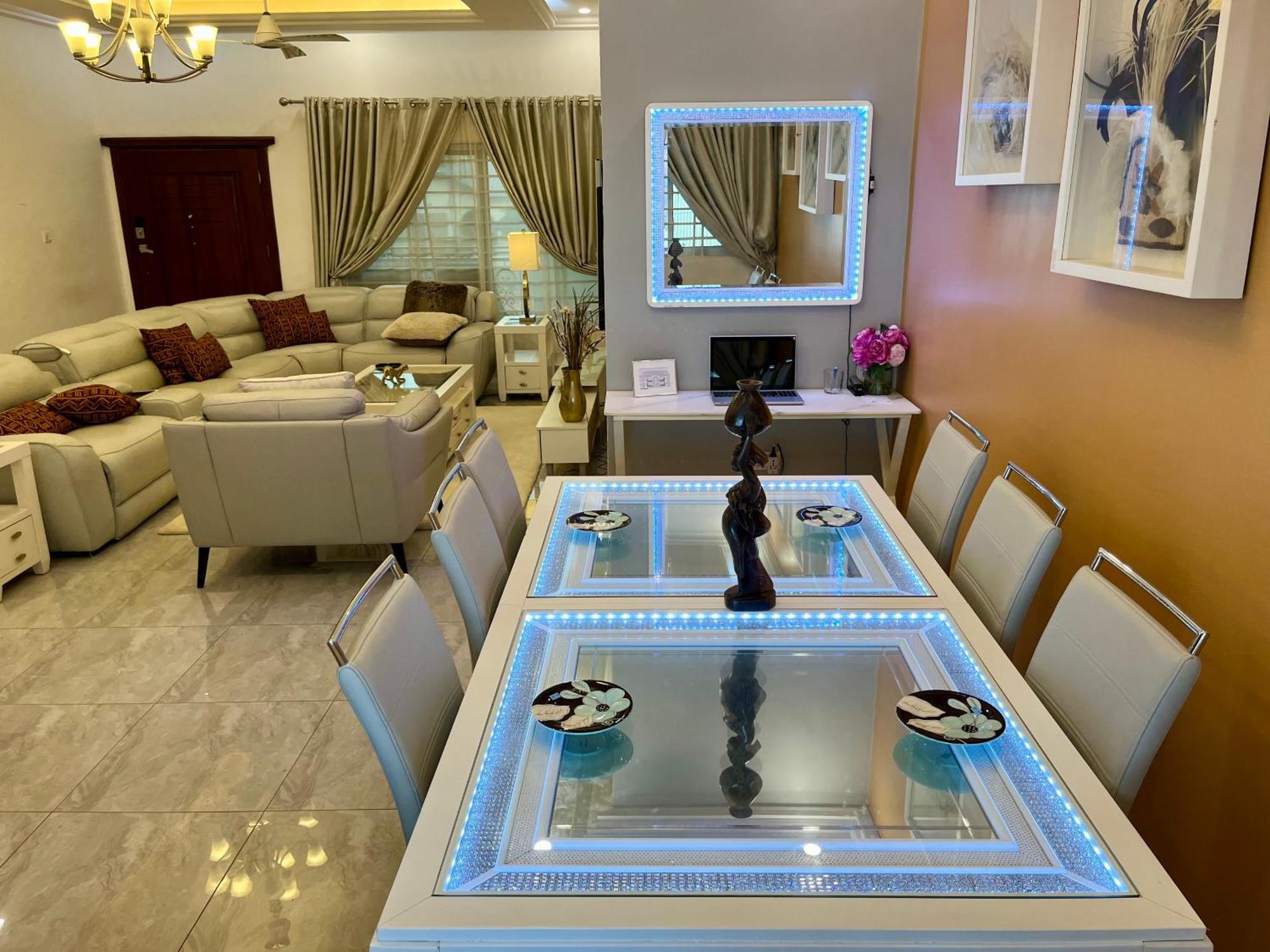 Seyramz Palace - Free Airport Pick Up - High Speed Starlink Wifi - Car Rental Tamale Exterior foto
